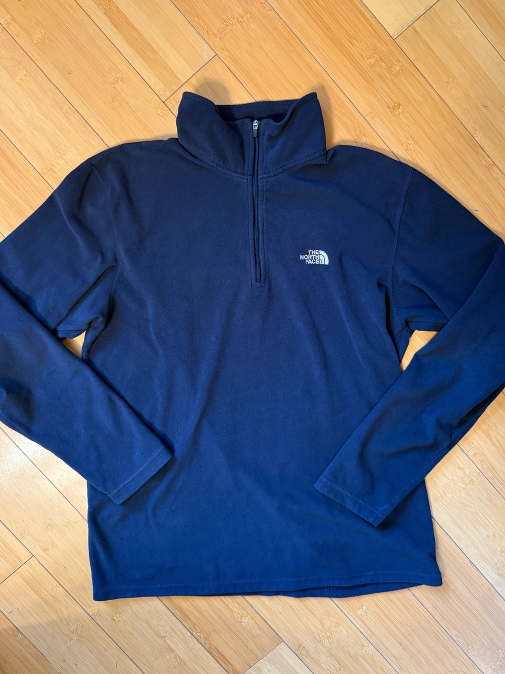 The North Face Men's Navy Quarter-Zip Fleece Pullover